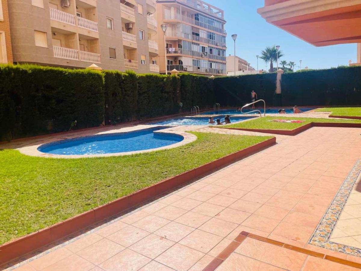 Beach Apartament In Торрев'єха Екстер'єр фото